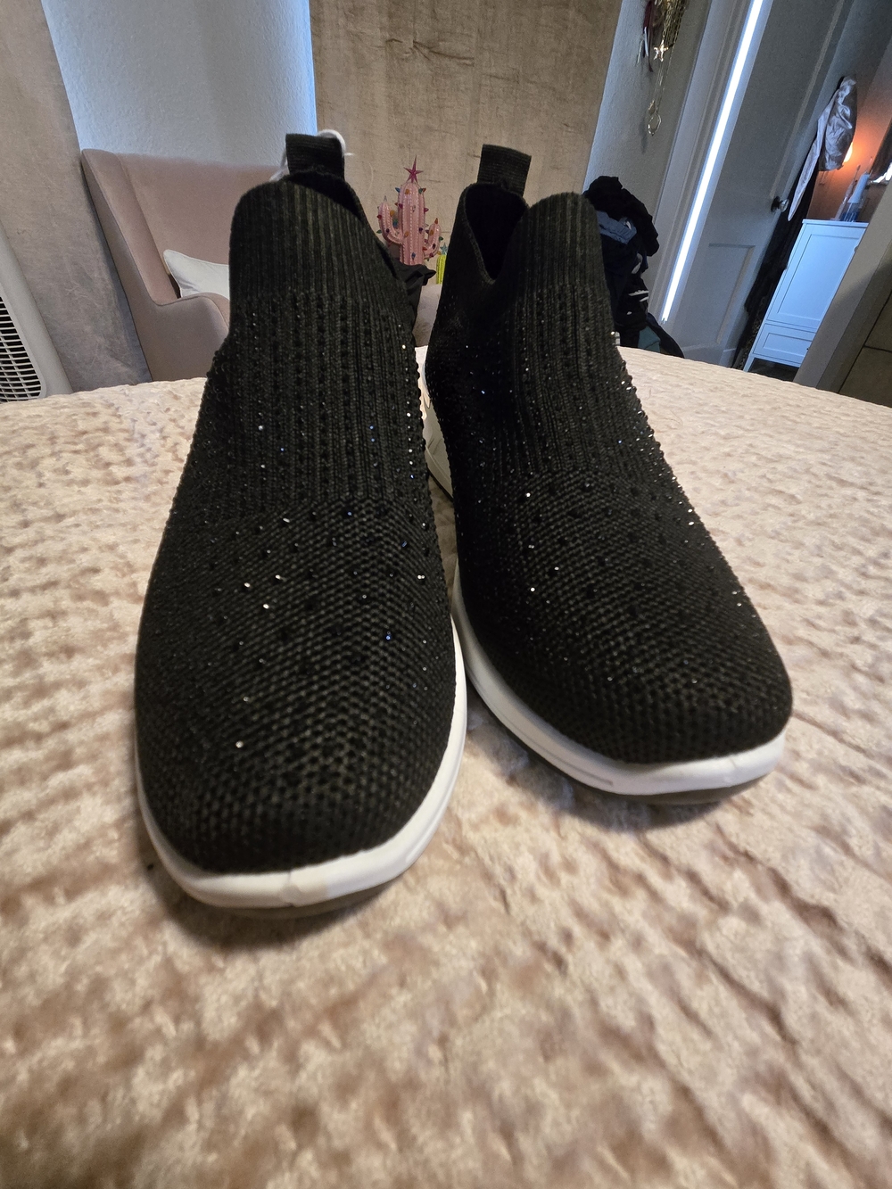 Tommy Bahama Black Slip-On Knit Sneakers with White Sole - Picture 2 of 4